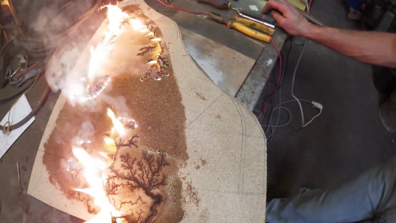⚡⚡⚡Je fais des fractales de Lichtenberg ⚡⚡⚡