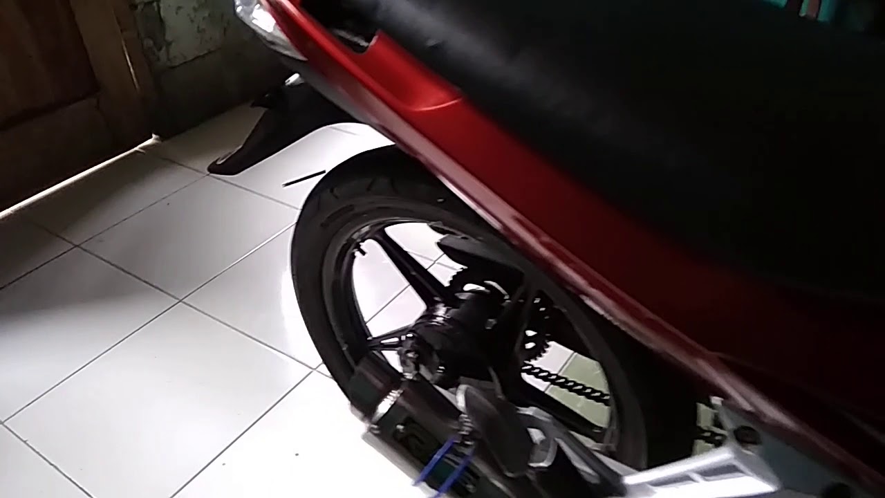 Tes sound kenalpot Rcb di motor jupiter mx 135,, suaranya seperti helii