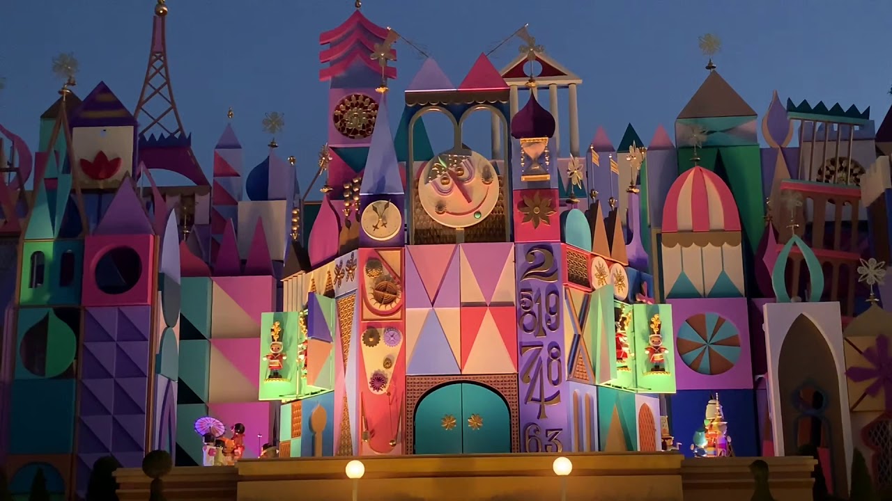 【大晦日TDL】2018年最後の閉園アナウンス（午後5時）withイッツアスモールワールドの時報とからくり時計