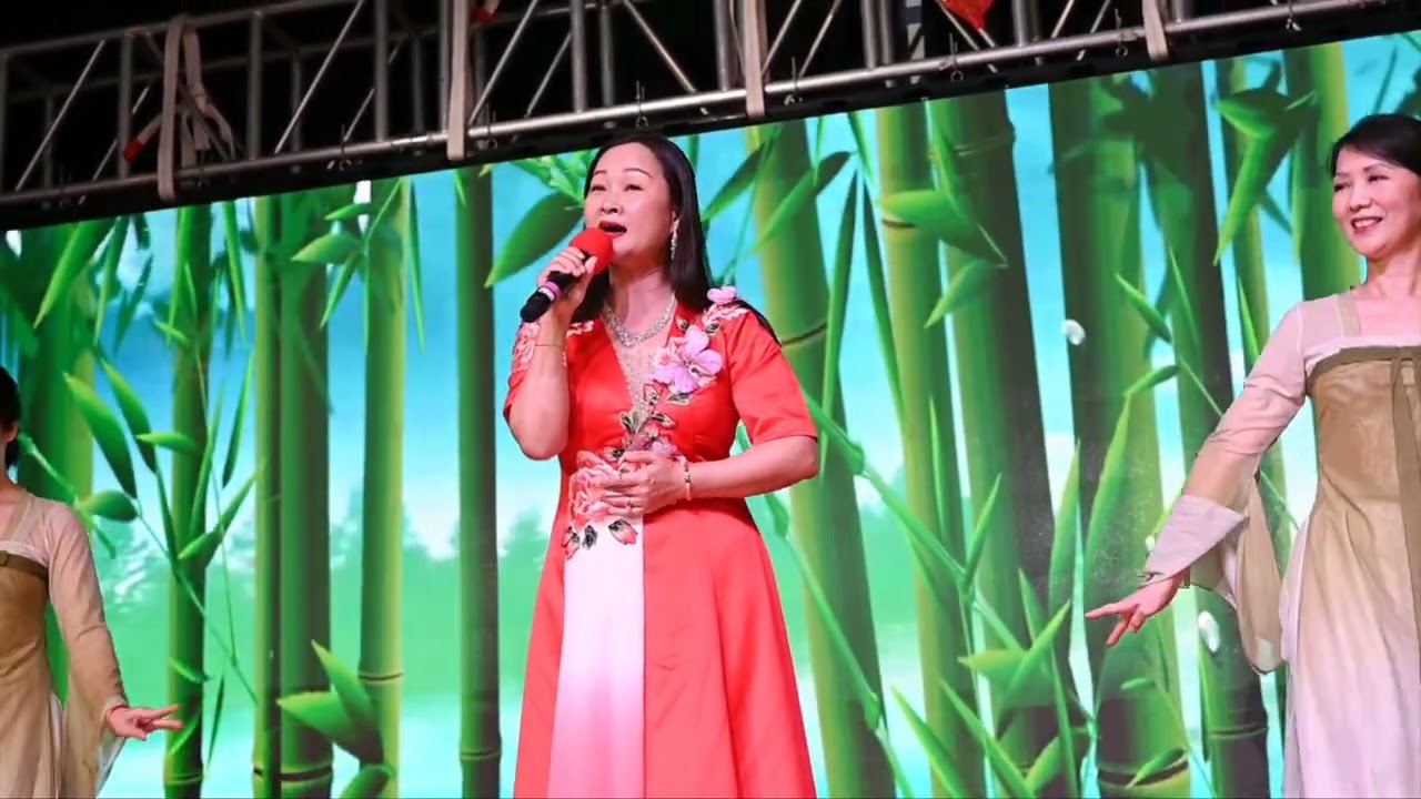 小小新娘花..演唱 張絲華..作詞 陳新..作曲 陳偉..舞蹈 周潔曉慧舞蹈學校..舞蹈編導 高曉慧..【2026 美南河南同鄉會年會】