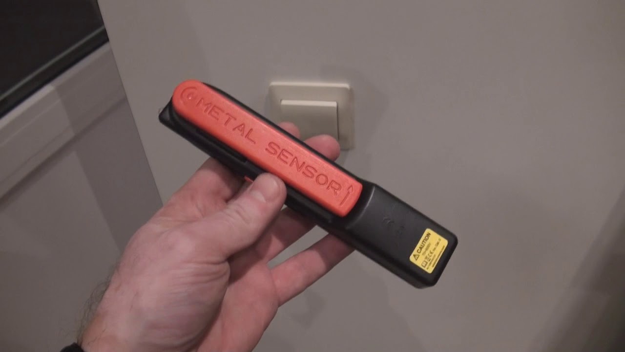 Простой детектор скрытой проводки. Детектор металла и электропроводки ADA Wall Scanner 50
