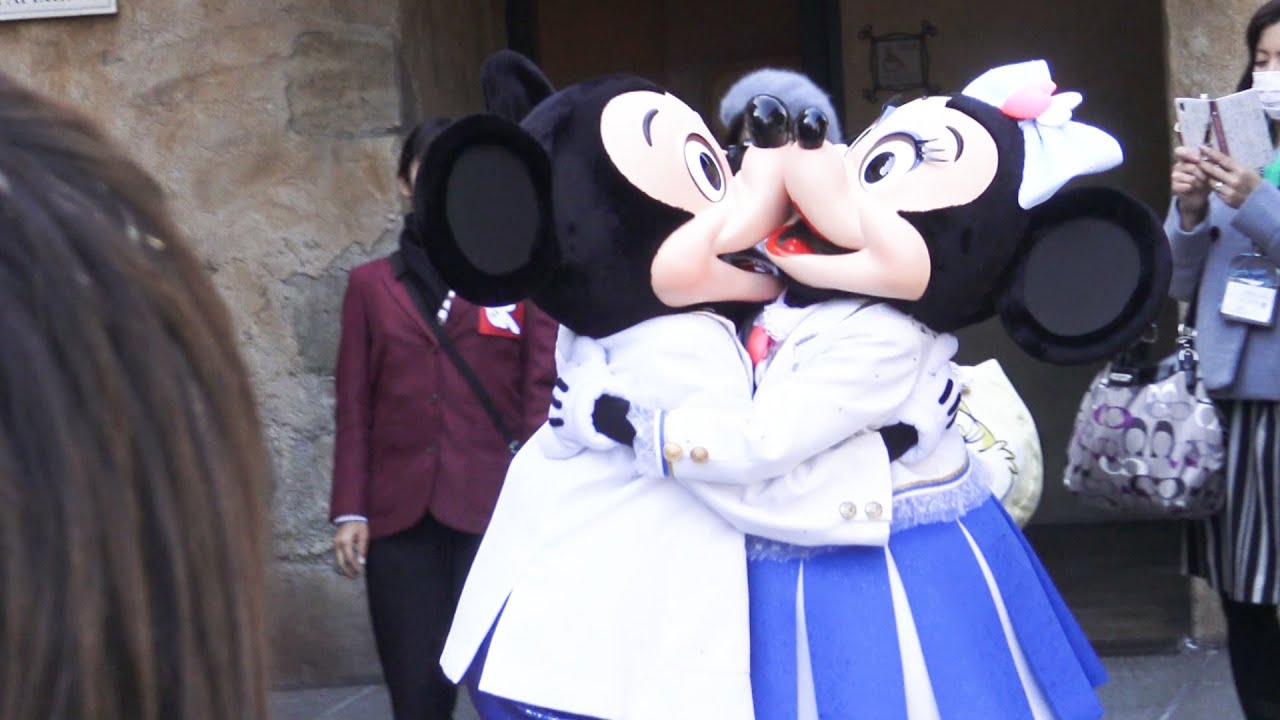 TDS ミッキーミニーの・・・♡「エントランスグリでのちょこっと映像」ディズニーの仲間達