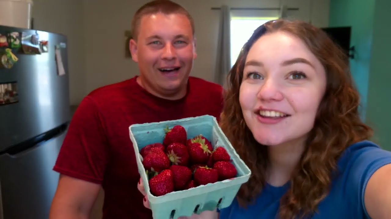 ITS STRAWBERRY SEASON | Strawberry Pie & Crust!
