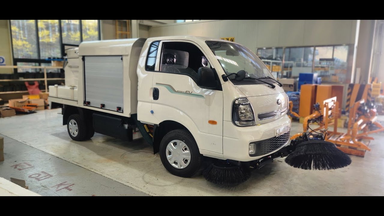 RETECH ZERO&nbsp;0.7㎥ Compact EV sweeper​ 1