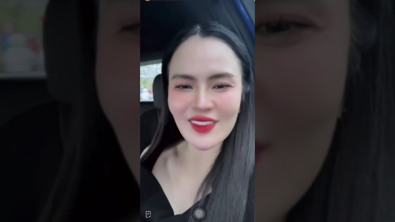 PHƯƠNG LÊ ĐI CHƠI NHỚ KẸO QUÁ PHẢI VỀ VỚI KẸO THOAI