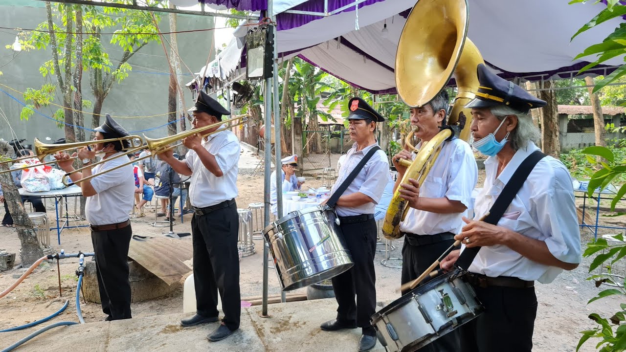 Thích Lắm Với Những Bản Nhạc Kèn Tây Đưa Tiễn Như Thế | Liên Khúc Đám Tang Buồn