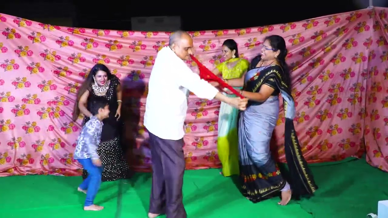 Onspot dance by attaya mavayya#cute dance#funnyshorts #dance fun with family 