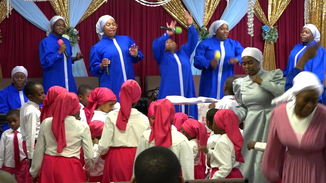 Mwen Gen Yon Zye K'ap Veye Sou Mwen (Louange)