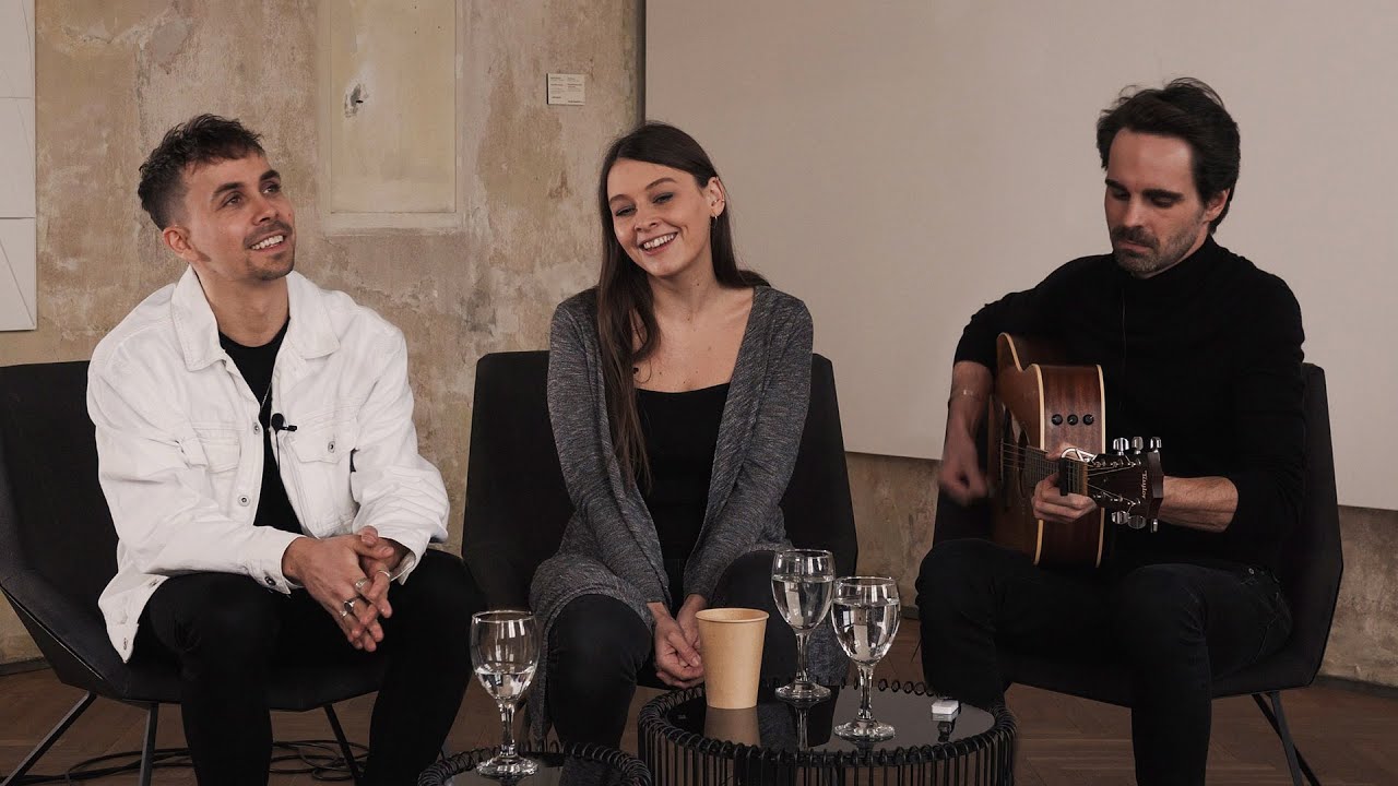 SLZA & KATEŘINA MARIE TICHÁ | Buty - Nad stádem koní