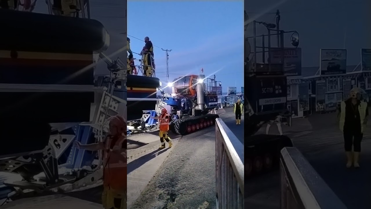 Seahouses lifeboat returns to the station. #seahouses #rnli #lifeboat