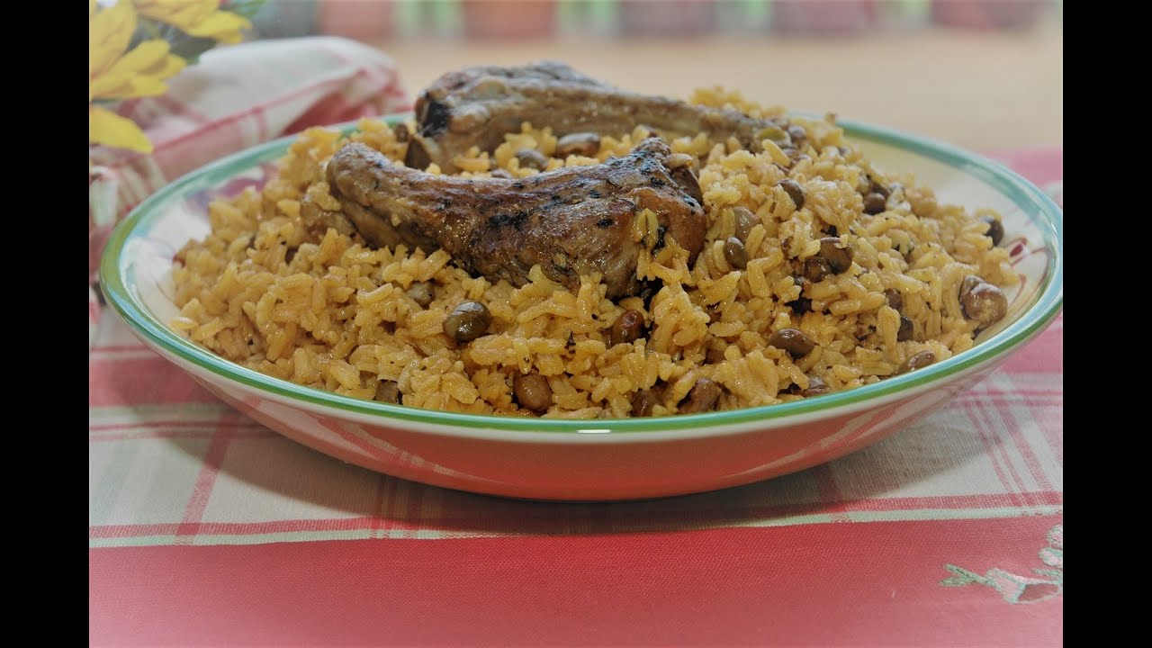 Rice with Pigeon Peas and Pork Spareribs (Arroz con Gandules y Costillitas de Cerdo)