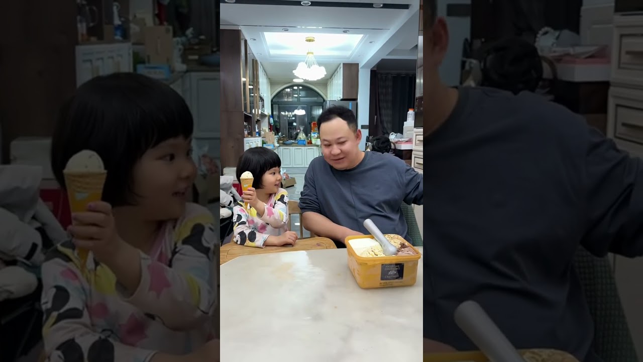有個幼兒園文憑的女兒就是不一樣！哈哈哈#大眼萌娃 #萌娃搞笑日常