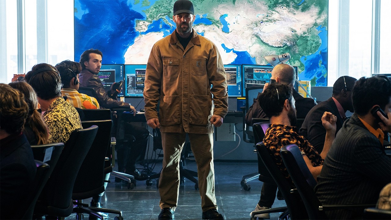 全程不废话，见面就是干！斯坦森化身“最强清道夫”，单枪匹马干翻整个武装集团！一口气看完完第一解压猛片《养蜂人》