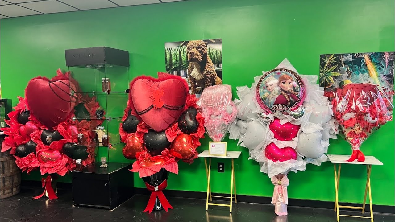 VALENTNE'S DAY Balloon Bouquets Info@thequeenhs.com 