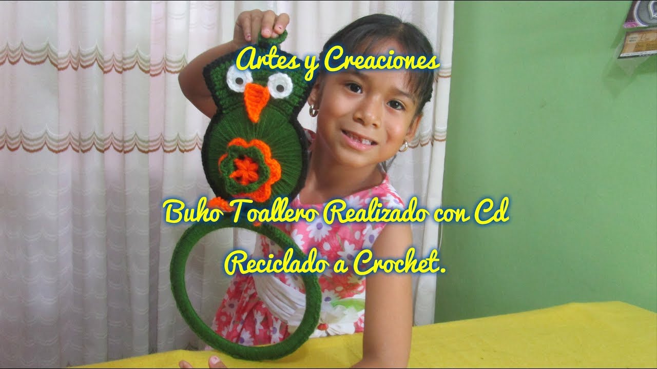 BUHO TOALLERO REALIZADO CON CD RECICLADO A CROCHET.