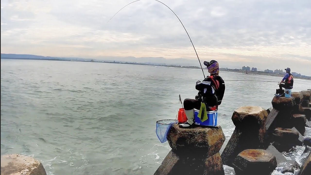 磯釣到後面卻用磯釣竿捅肉粽腳，還真的中不少魚~｜磯釣｜前打｜黑鯛｜新竹斷堤｜