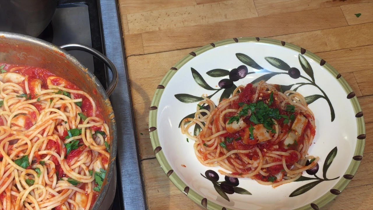 Calamari with Spaghetti in Tomato Sauce