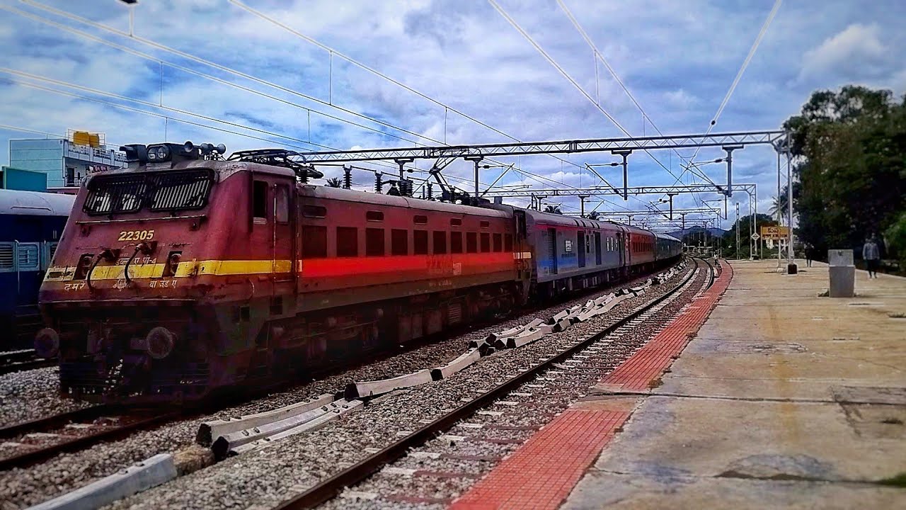 Yesvantpur Howrah Humsafar Express| BZA WAP-4| 22305 With 22888| Kuppam