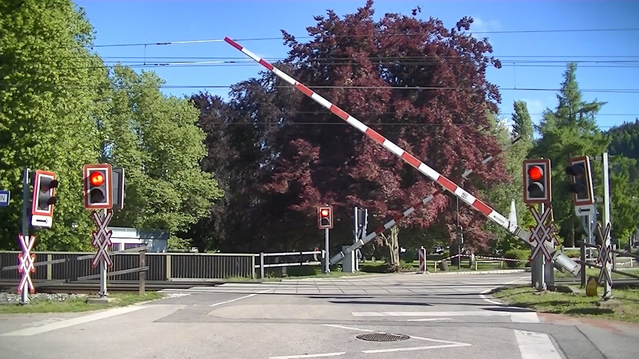Spoorwegovergang Krumpendorf (A) // Railroad crossing // Bahnübergang