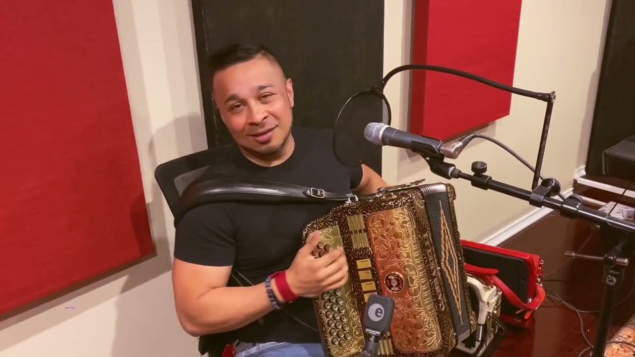 Siggno - Mejor Dímelo (Video Oficial En Vivo)