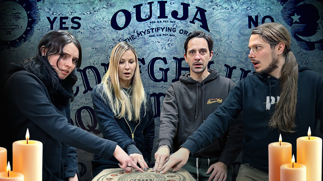 Abbiamo fatto una tavola Ouija di fine anno: quello che è uscito è inquietante