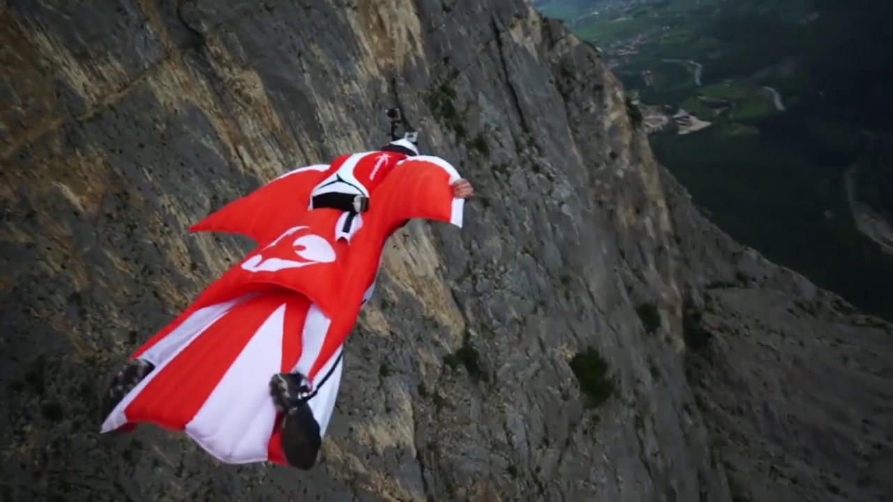 Safety of Wingsuit Jumping