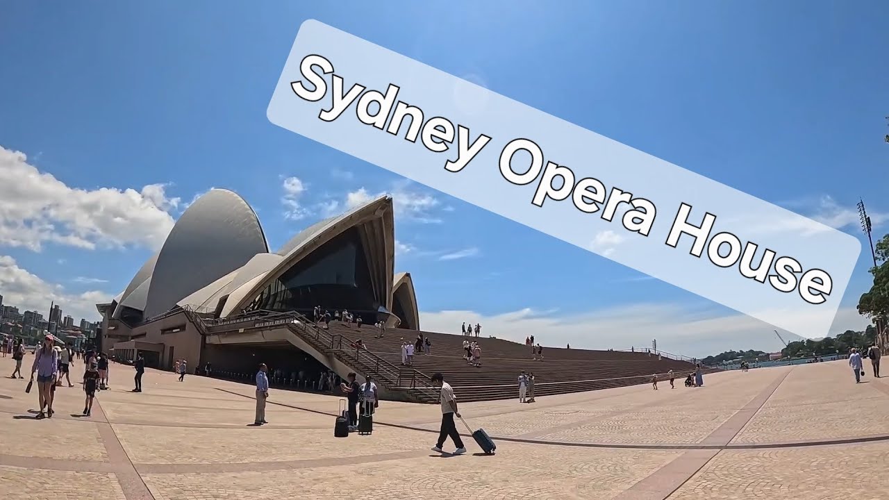 Walk-around At Sydney Opera House, Australia