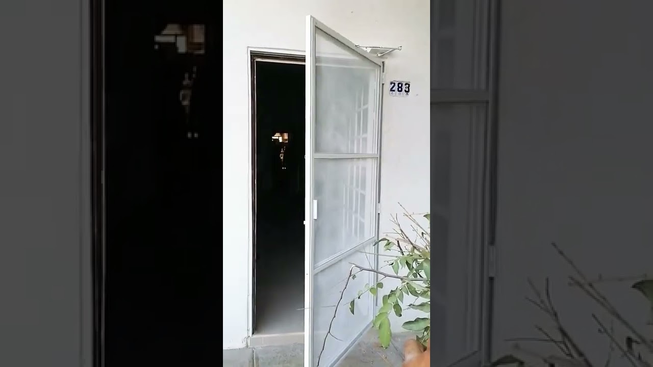 mosquitero, con cierra puerta