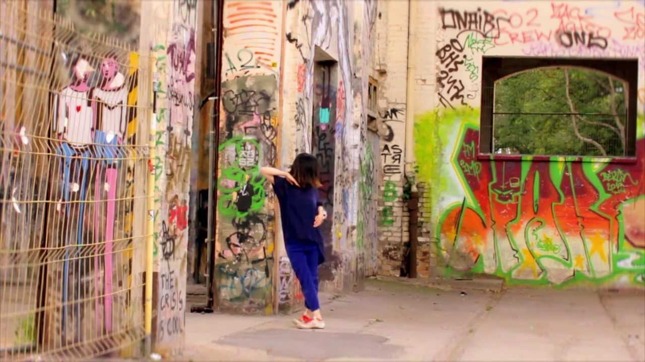 Robin Masters Orchestra feat. Desney Bailey - Sweet Harmony