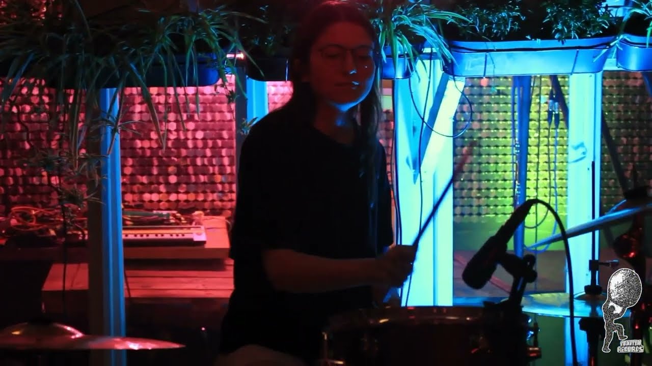 Chillera - Ostrova Bezi (live @ LOONYFEST'23 Lviv)