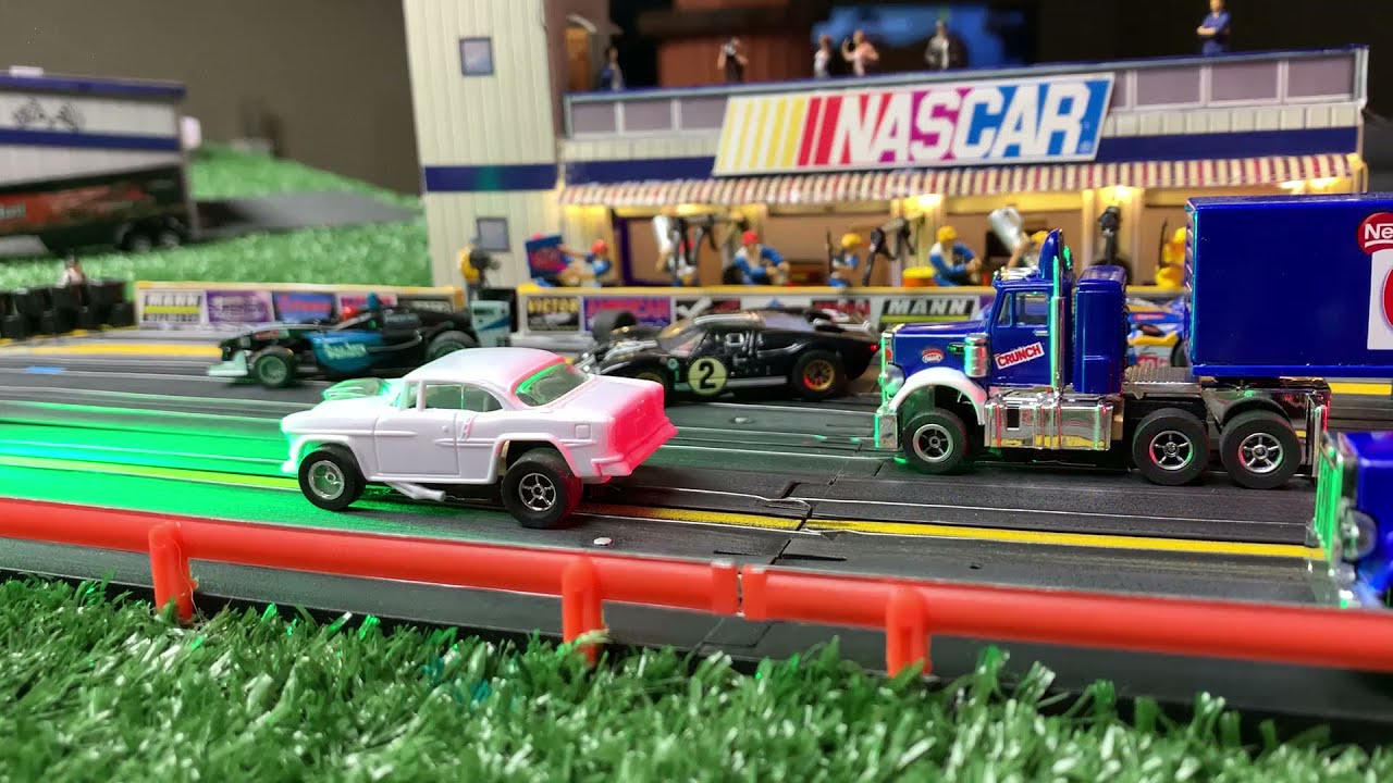 Autoworld Xtraction Deluxe Pit Kit on the Dyno and an upside down build ?!?