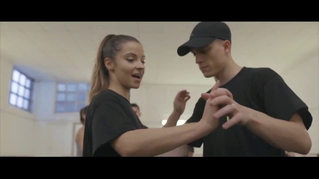 Loïc Nottet's Christmas Week