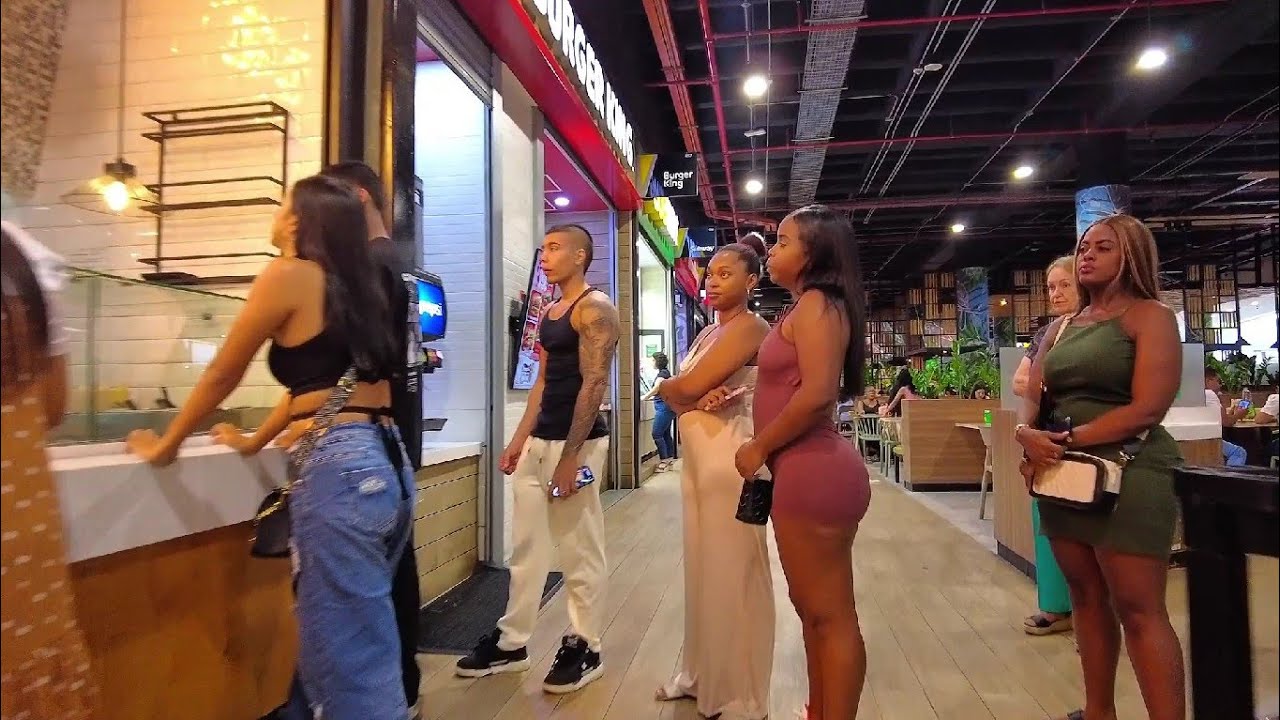 Jardin Plaza Mall Walking Tour: Cali's BEST Shopping & Vibe!