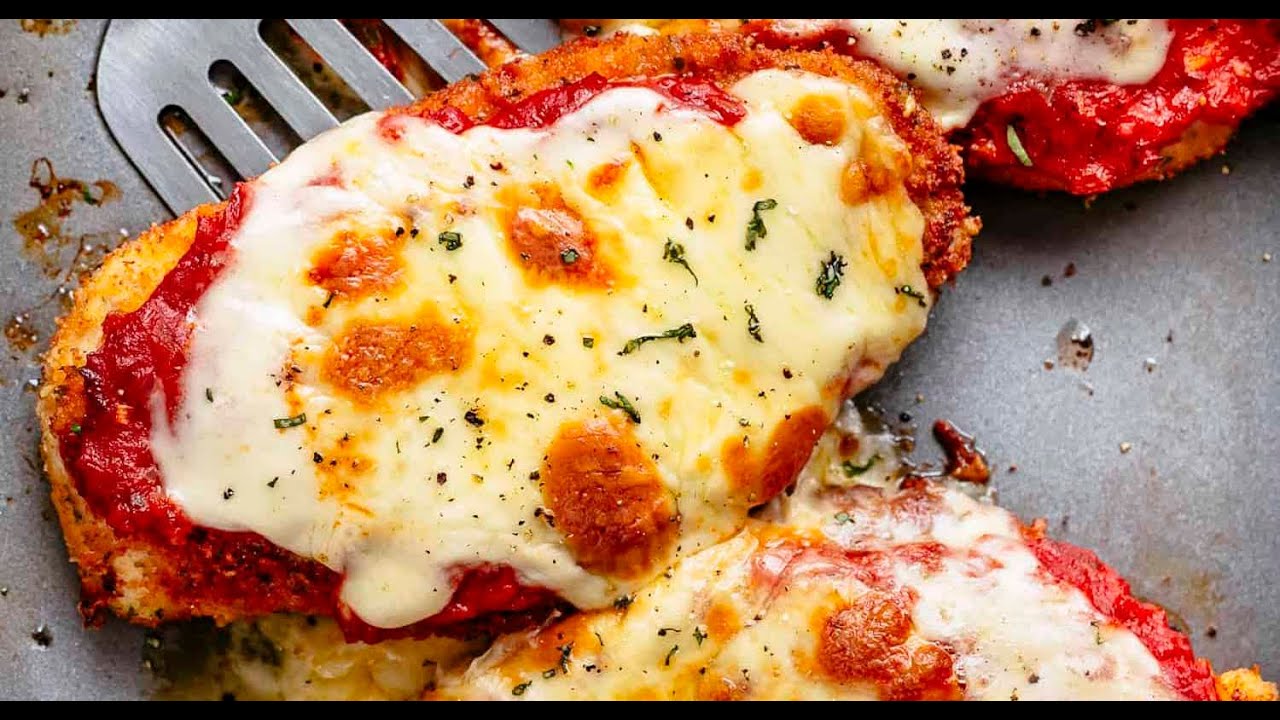 Recipe: Crispy Chicken Parmesan &ndash; Crunchy, Mozzarella-Melt Favourite
