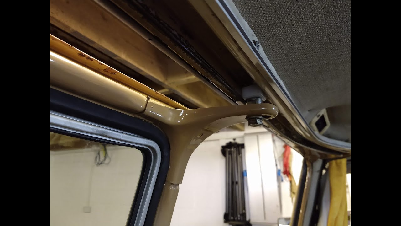 How To replace a VW T3/T25 Sliding door upper guide block.