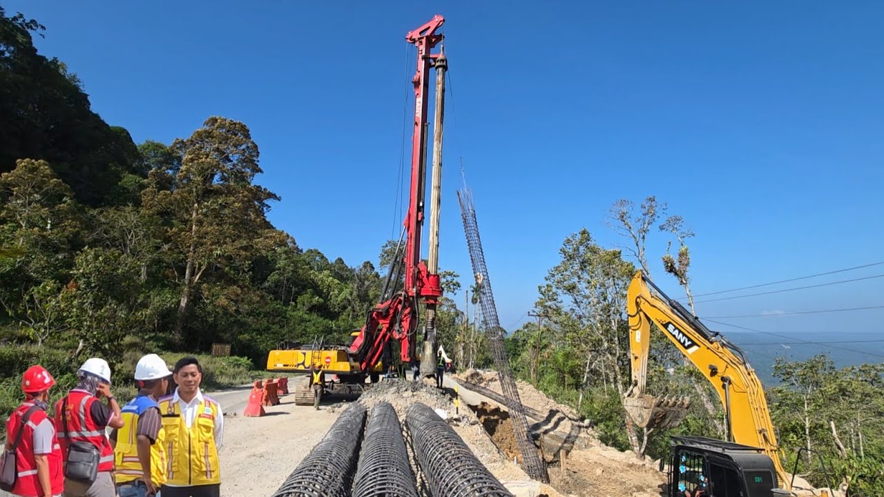 Pengeboran Bore Pile Titik Ke Empat !!! Tulangan Besi Diameter 60 Panjang 12 Meter