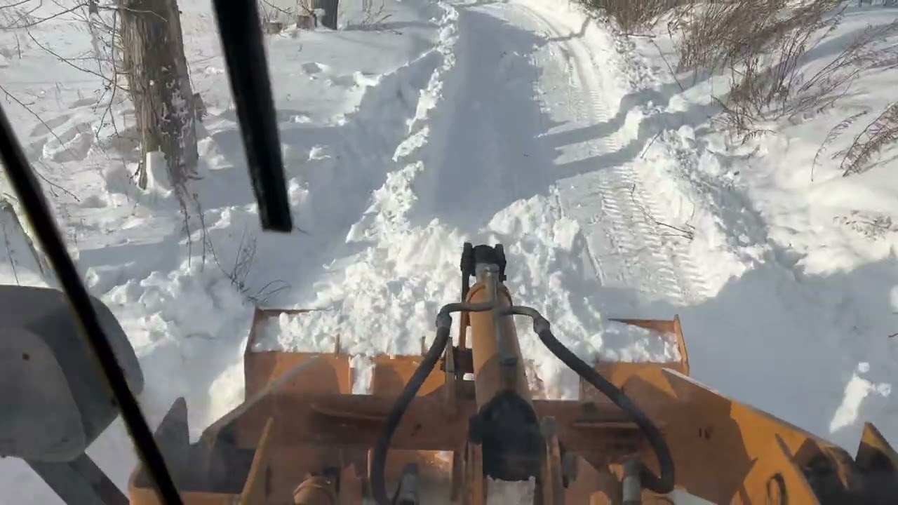 ❄️ Чистим снег на погрузчике RongWei ZL 18  | Эффективная уборка снега в зимний период