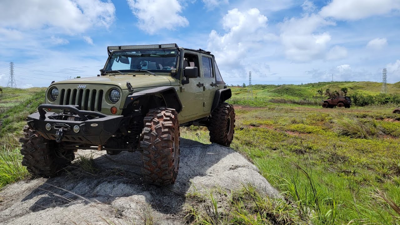 Guam offroad...crossing from ch10 to leo with the familia