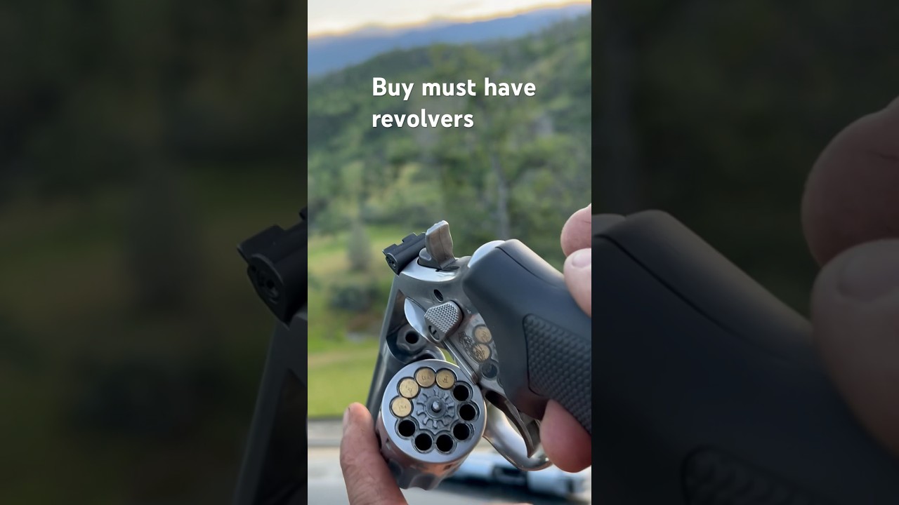 Smith Wesson revolver shooting into the pond  10 shot cylinder silah atisi toplu tabanca pistola
