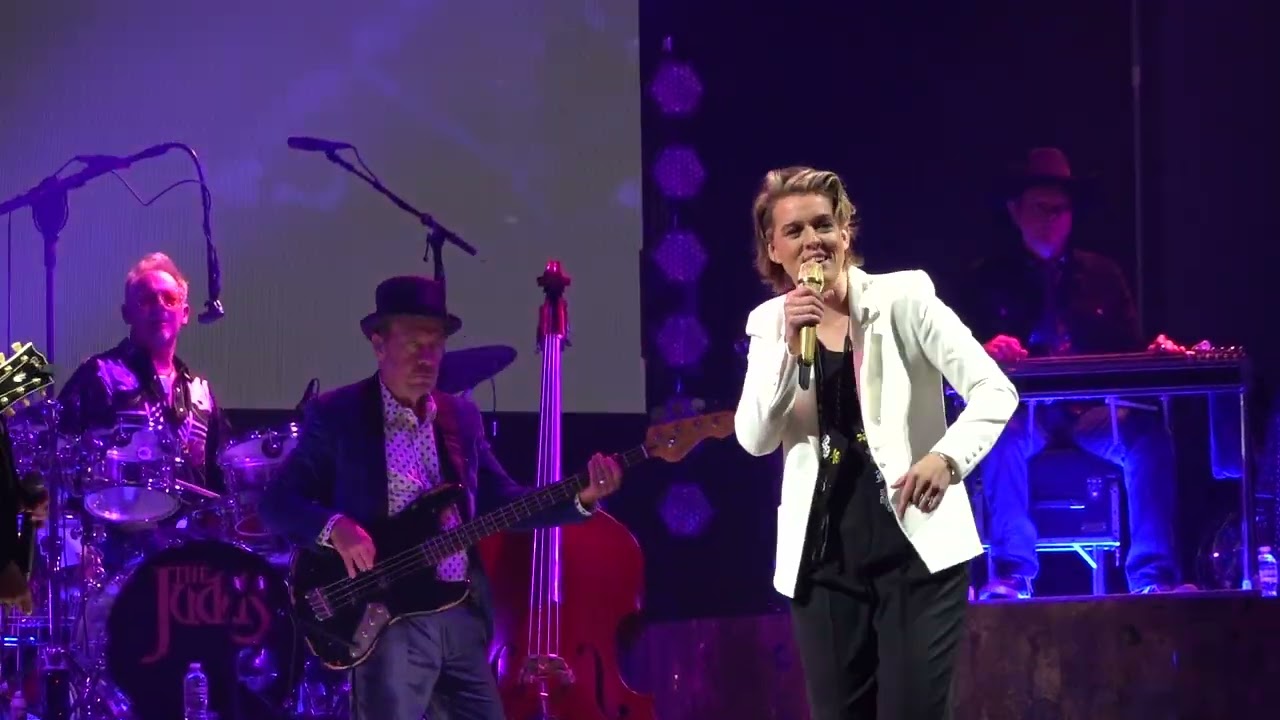 Wynonna Judd, Brandi Carlile and Martina McBride- Girls Night Out-  Judds Final Tour 10.1.22 Toledo