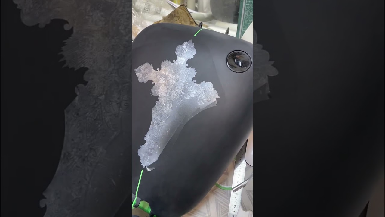 Harley Davidson fuel tank airbrush 