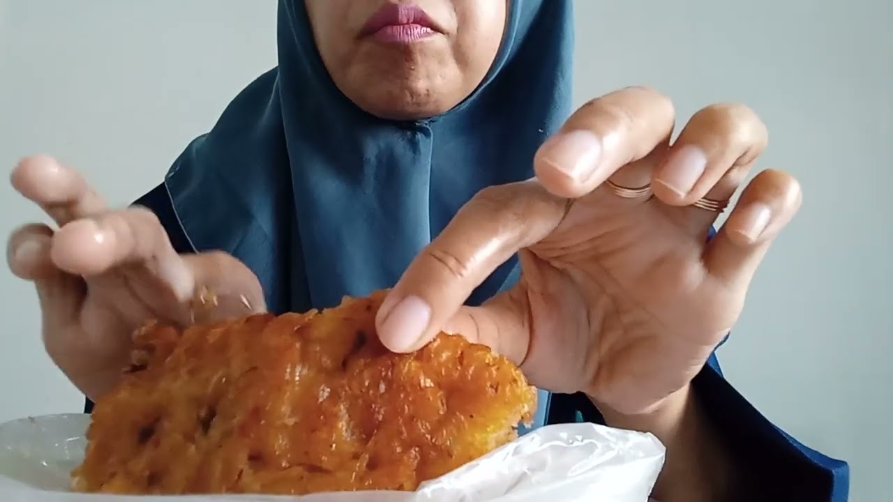 Mantap behh.. bakwan jagung pake rawit👍Mari makan..