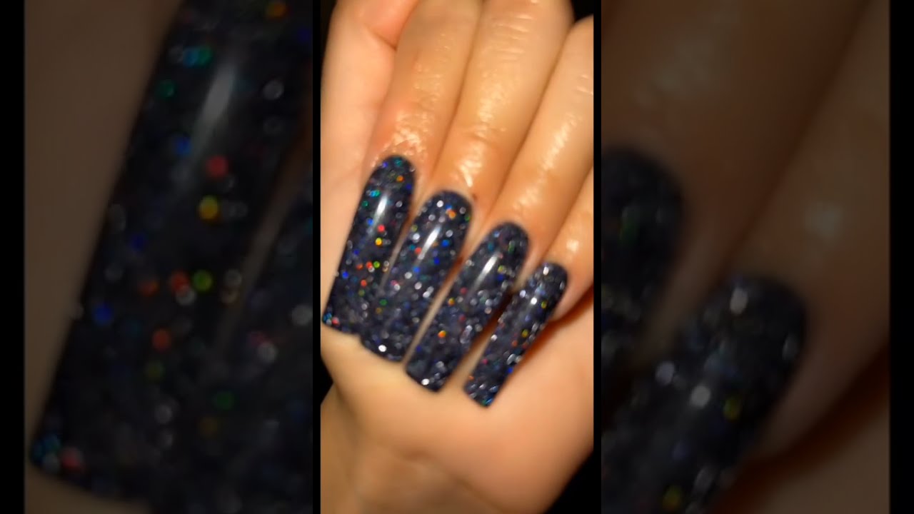 Decoração de unhas alongadas 