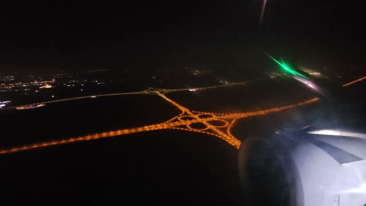 Air Arabia 321 NEO landing in Sharjah