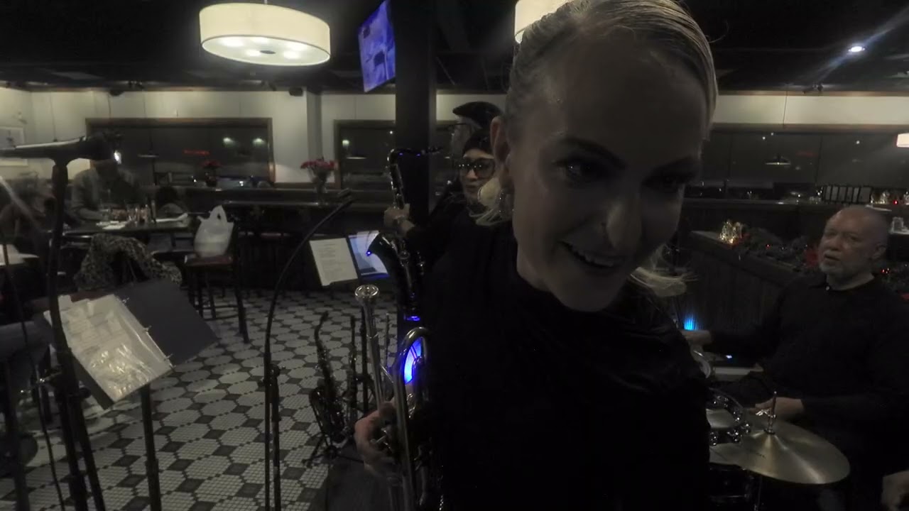 DWQ does Sugar at Della's 010126