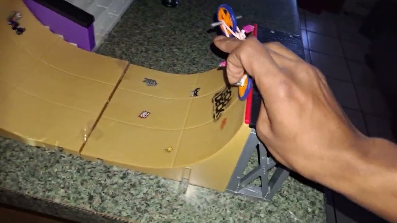 cult Tech Deck BMX (frosted flakes strawberry milkshake)