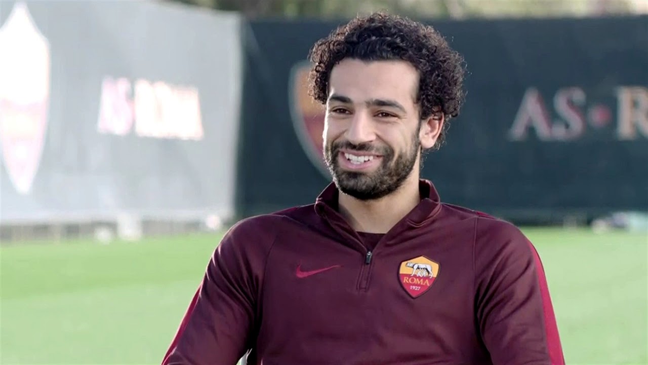 Mohammed Salah and his wife and daughter