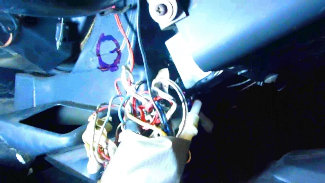 Suzuki Samurai - Clean out Heater Box of Leaves & debris