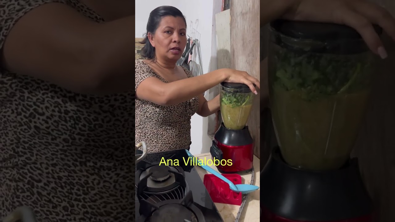 Puerco en salsa verde con nopales