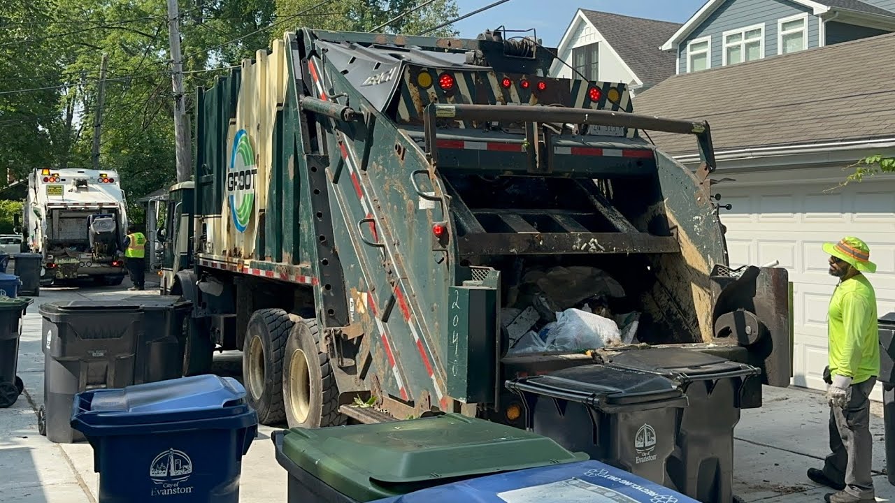 Evanston Rear Loader Garbage Truck Tag Team! Groot Mack LE Leach + Loadmaster